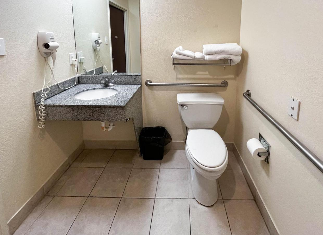 Executive Inn & Suites Breaux Bridge, La Eksteriør bilde