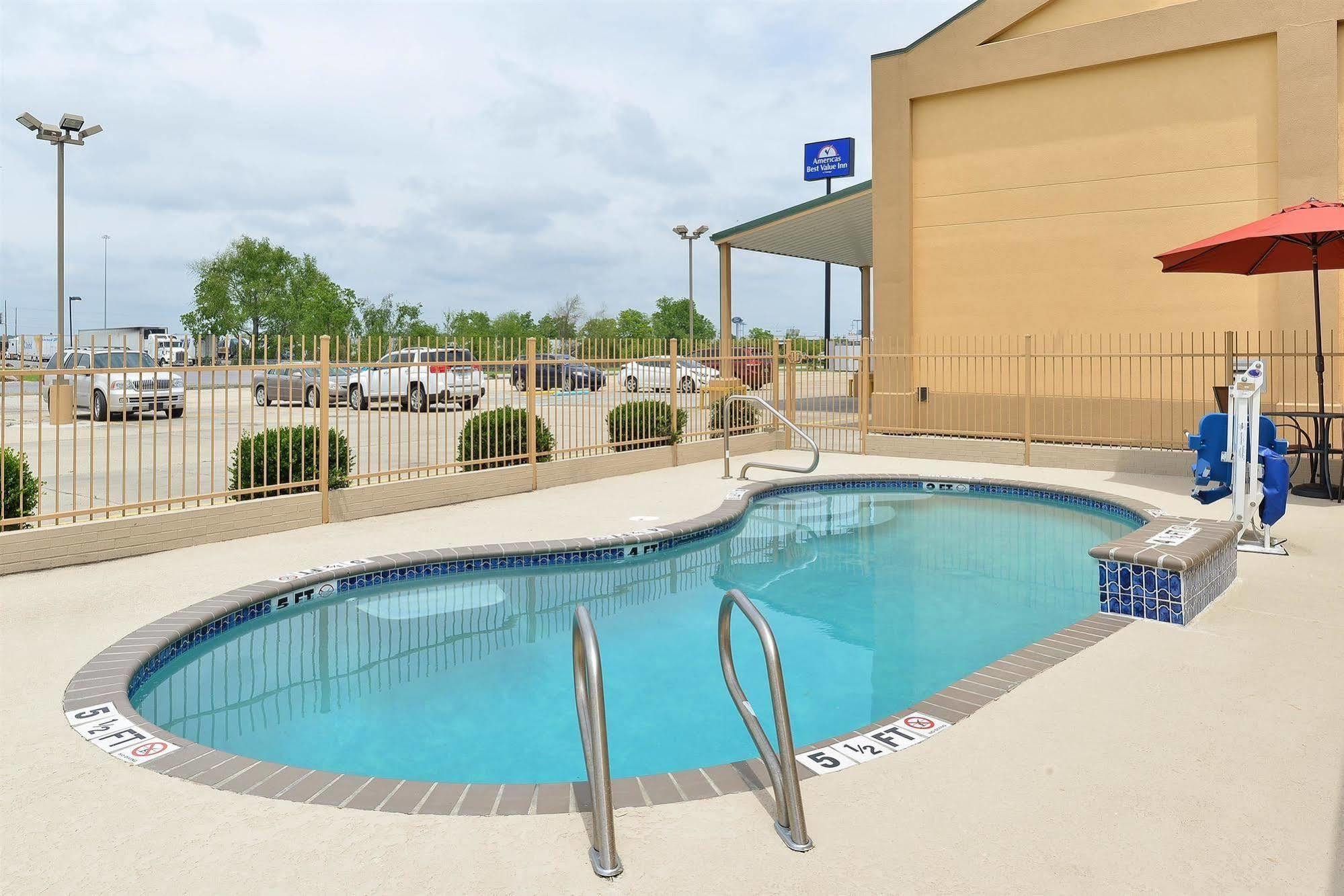 Executive Inn & Suites Breaux Bridge, La Eksteriør bilde